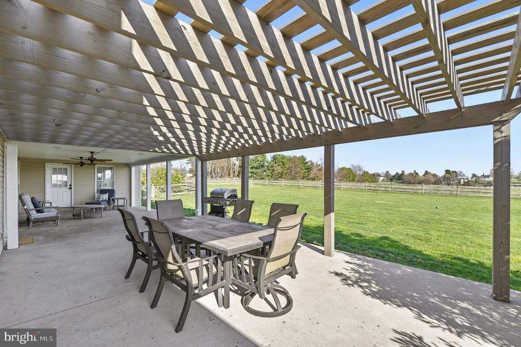 Image 44 of property listing at 4460 SHANGRI LA RD, Stewartstown, PA 17363