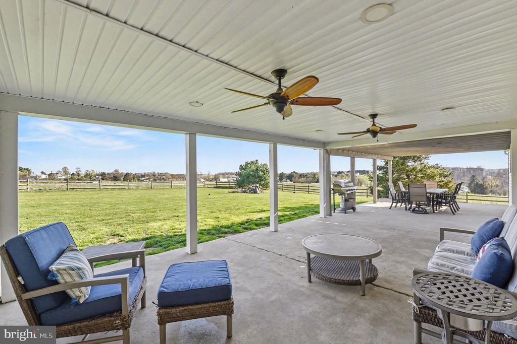 Image 45 of property listing at 4460 SHANGRI LA RD, Stewartstown, PA 17363