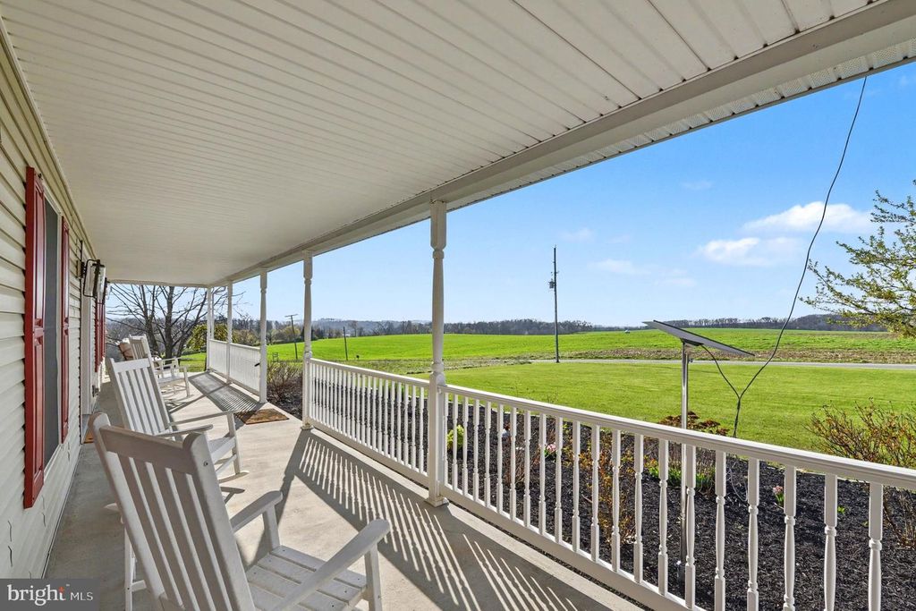 Image 6 of property listing at 4460 SHANGRI LA RD, Stewartstown, PA 17363