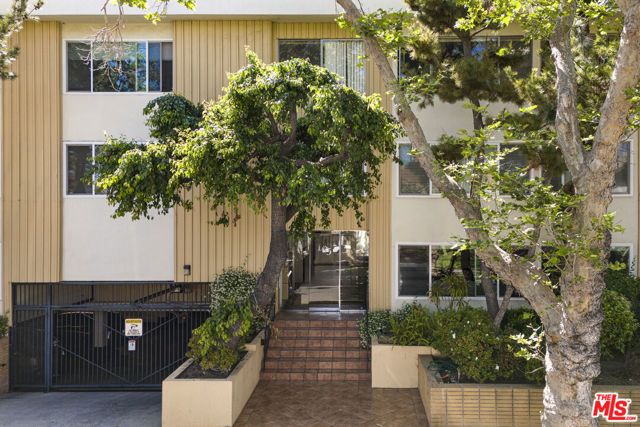 165 N Swall Drive 101, Beverly Hills, CA 90211