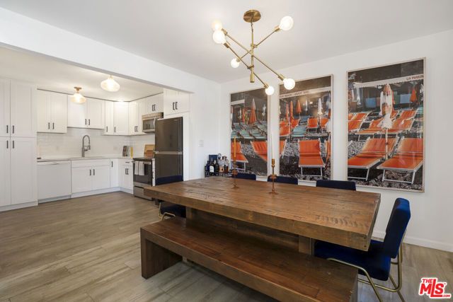 165 N Swall Drive 101, Beverly Hills, CA 90211