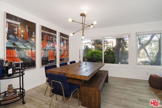 165 N Swall Drive 101, Beverly Hills, CA 90211