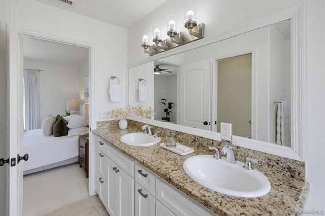 4279 Lamont, San Diego, CA 92109