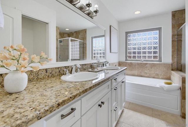 4279 Lamont, San Diego, CA 92109