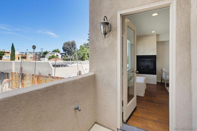 4279 Lamont, San Diego, CA 92109