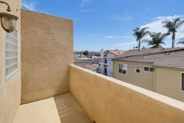 4279 Lamont, San Diego, CA 92109