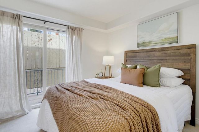 4279 Lamont, San Diego, CA 92109
