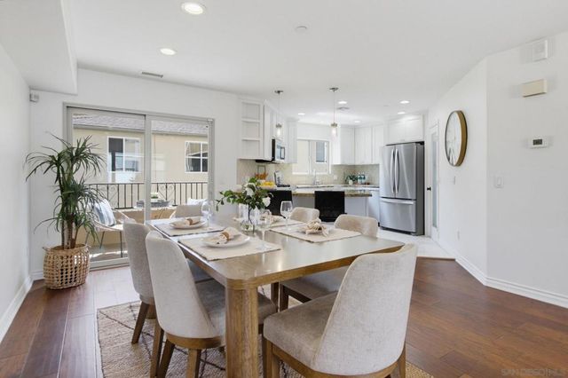 4279 Lamont, San Diego, CA 92109