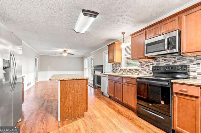 2324 Sussex Court, Snellville, GA 30078
