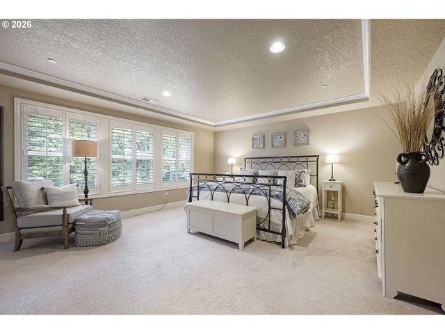 18262 Sw SANTORO Dr, Beaverton, OR 97007
