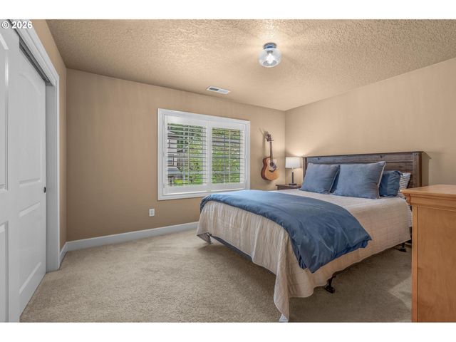 18262 Sw SANTORO Dr, Beaverton, OR 97007