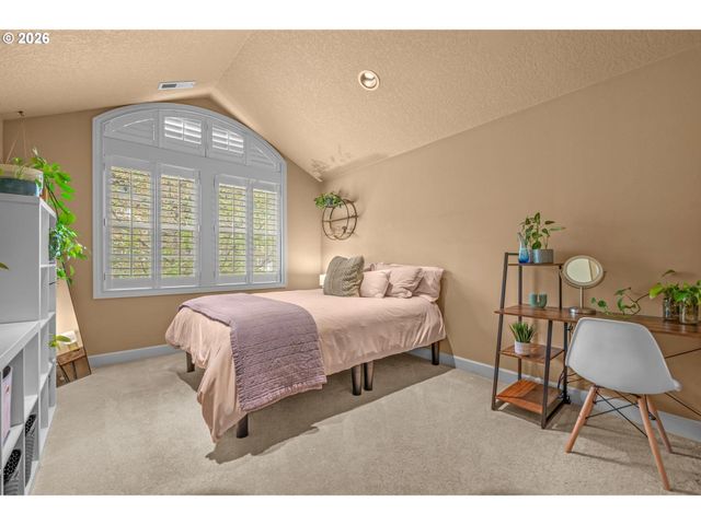 18262 Sw SANTORO Dr, Beaverton, OR 97007
