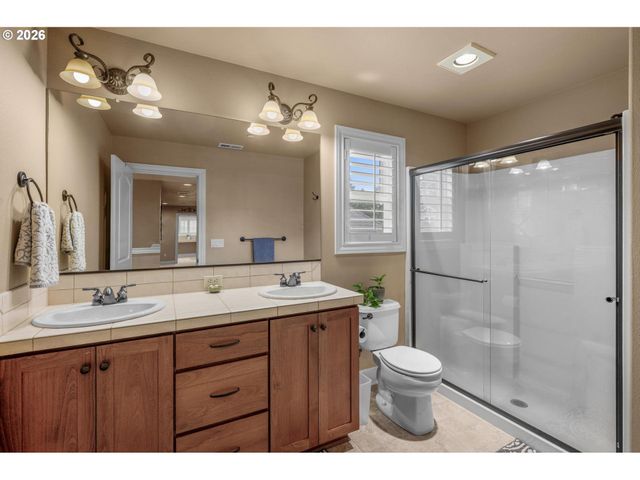 18262 Sw SANTORO Dr, Beaverton, OR 97007