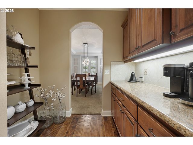 18262 Sw SANTORO Dr, Beaverton, OR 97007