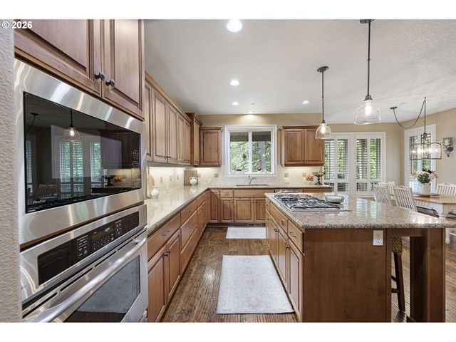 18262 Sw SANTORO Dr, Beaverton, OR 97007