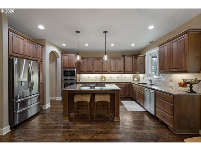 18262 Sw SANTORO Dr, Beaverton, OR 97007