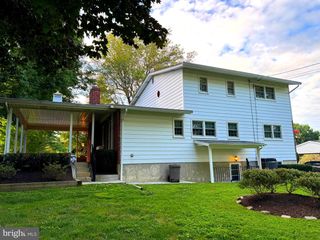 6905 SPRING HILL DR, Sykesville, MD 21784