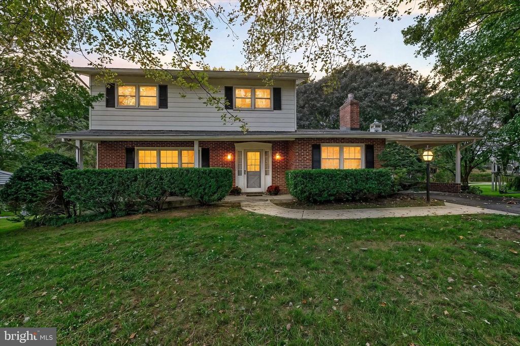 6905 SPRING HILL DR, Sykesville, MD 21784