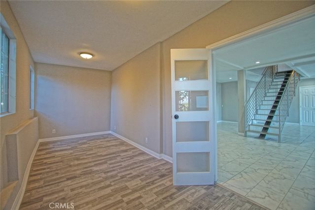 3915 Fredonia Drive, Studio City, CA 90068