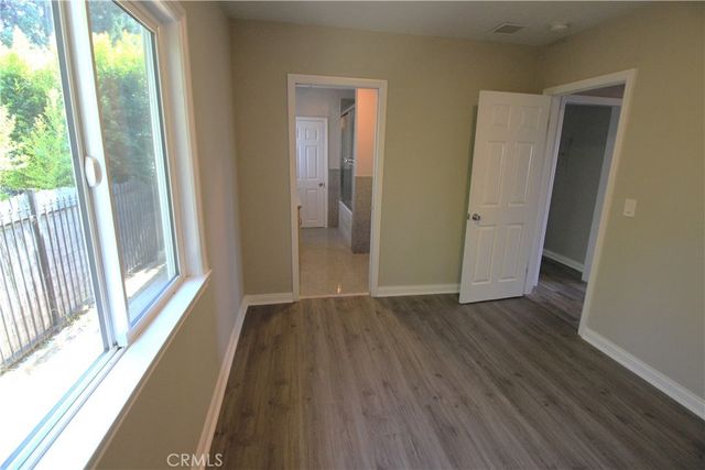 3915 Fredonia Drive, Studio City, CA 90068