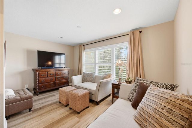 6834 GUILFORD BRIDGE DRIVE, Apollo Beach, FL 33572