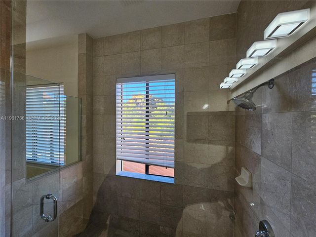 7996 SW 195th St, Cutler Bay, FL 33157