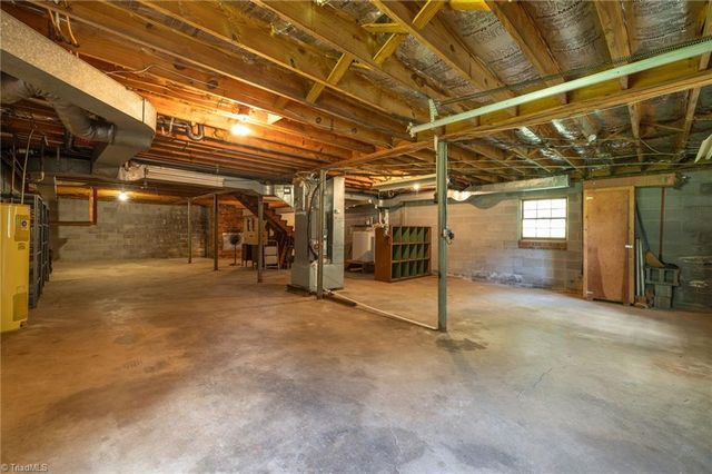 185 Frontier Drive, Kernersville, NC 27284