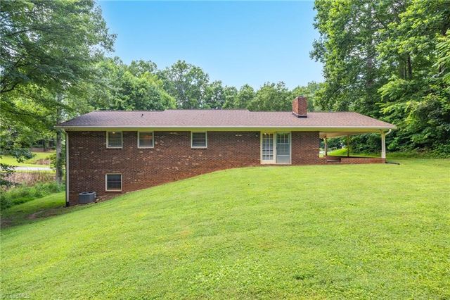 185 Frontier Drive, Kernersville, NC 27284