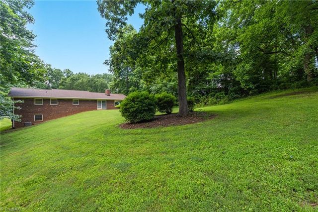 185 Frontier Drive, Kernersville, NC 27284