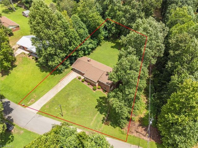 185 Frontier Drive, Kernersville, NC 27284
