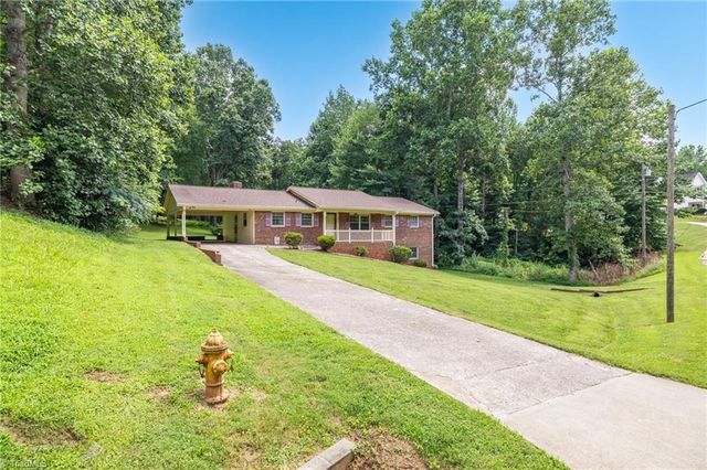 185 Frontier Drive, Kernersville, NC 27284