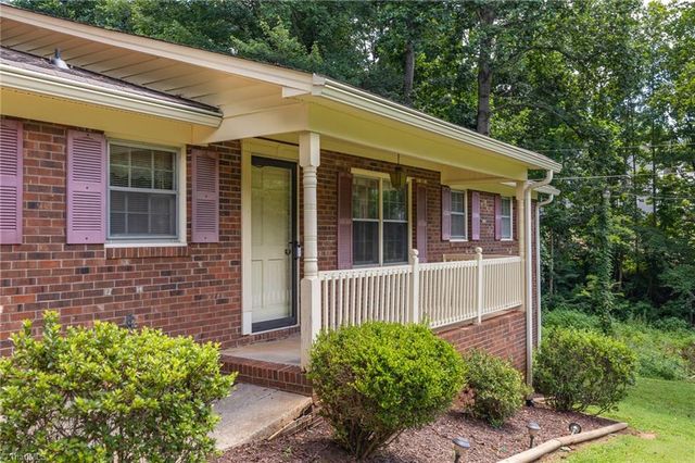 185 Frontier Drive, Kernersville, NC 27284