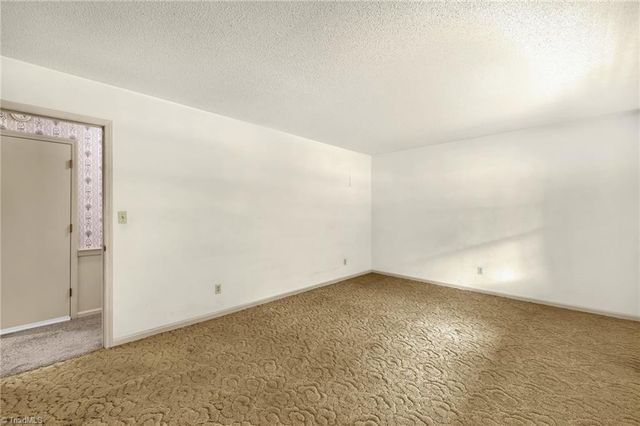 185 Frontier Drive, Kernersville, NC 27284