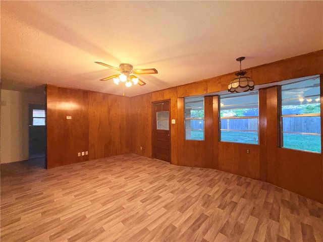 4717 S Shea Pkwy, Corpus Christi, TX 78413