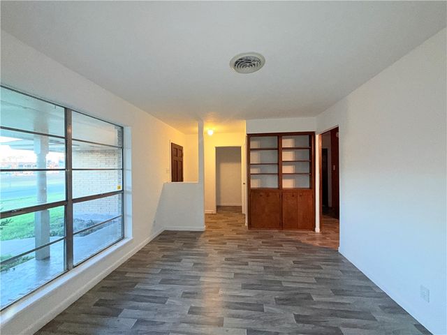 4717 S Shea Pkwy, Corpus Christi, TX 78413