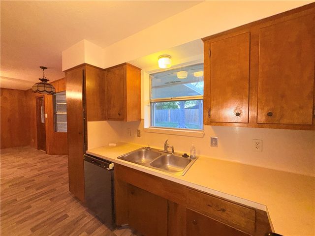 4717 S Shea Pkwy, Corpus Christi, TX 78413