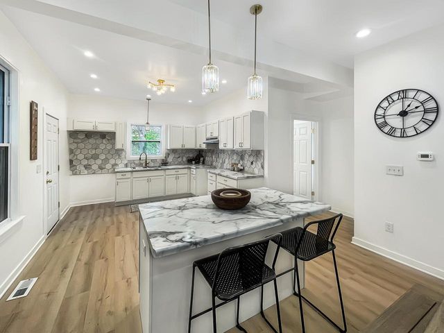 1431 N 22nd STREET, Milwaukee, WI 53205
