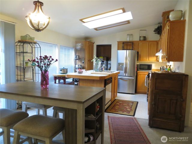 23800 SE Tiger Mountain Rd, Issaquah, WA 98207