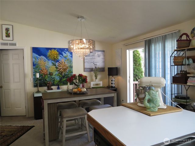 23800 SE Tiger Mountain Rd, Issaquah, WA 98207