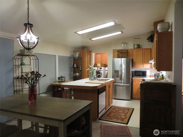 23800 SE Tiger Mountain Rd, Issaquah, WA 98207