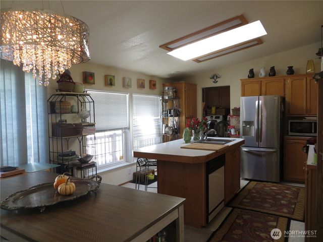 23800 SE Tiger Mountain Rd, Issaquah, WA 98207