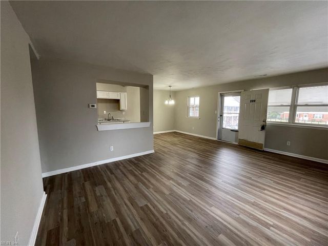 719 Marvin Ave Apt 209, Norfolk, VA 23518