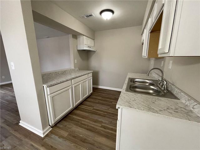 719 Marvin Ave Apt 209, Norfolk, VA 23518