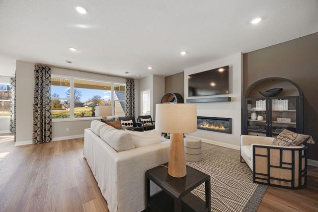 10647 Mississippi Dunes Trail S, Cottage Grove, MN 55016