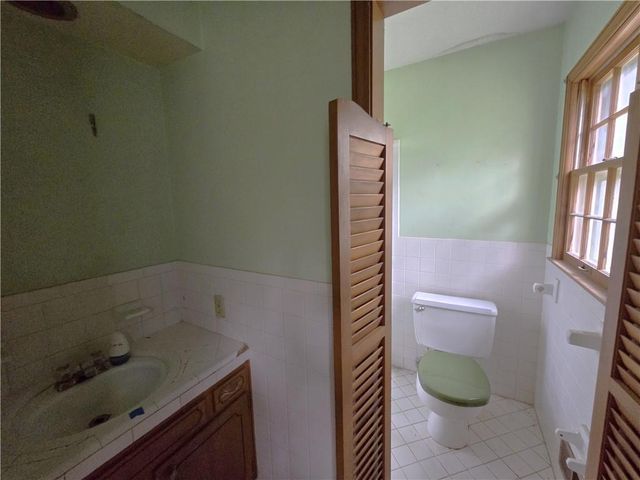 12905 Manchester Avenue, Grandview, MO 64030
