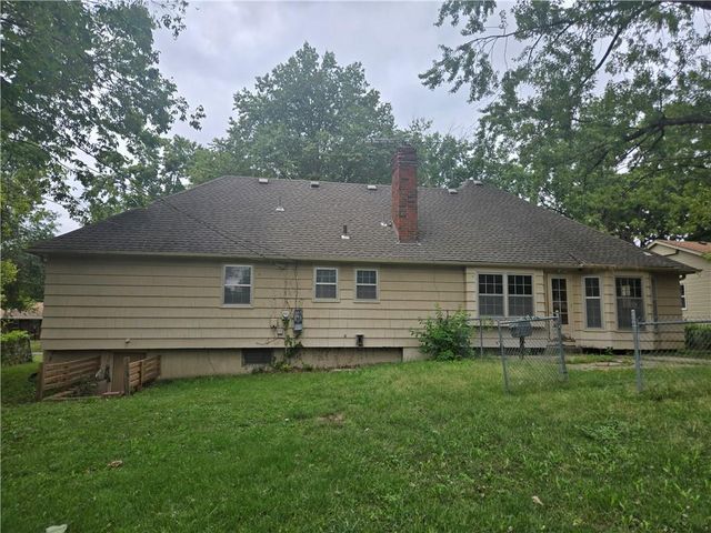 12905 Manchester Avenue, Grandview, MO 64030