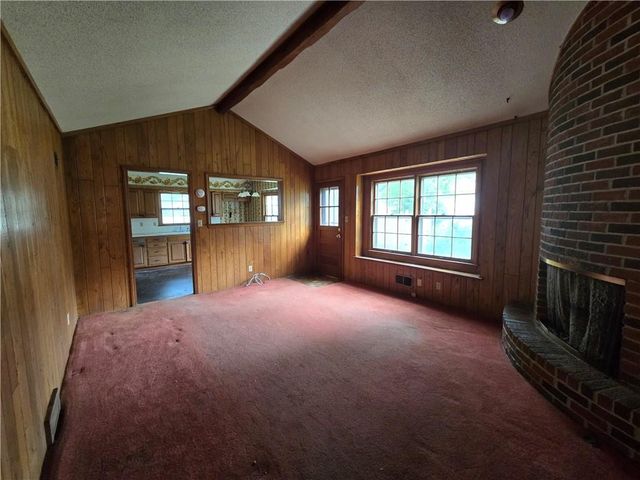 12905 Manchester Avenue, Grandview, MO 64030