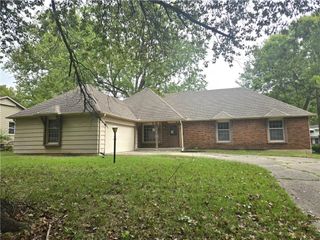 12905 Manchester Avenue, Grandview, MO 64030