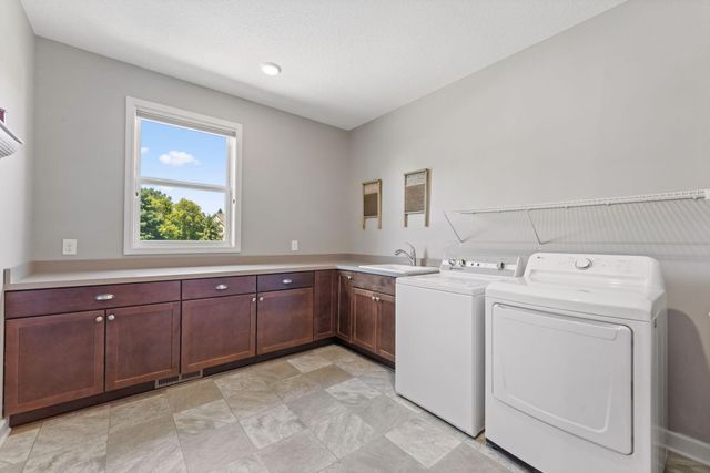 19335 Indora Trail, Lakeville, MN 55044