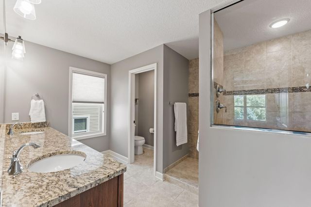 19335 Indora Trail, Lakeville, MN 55044